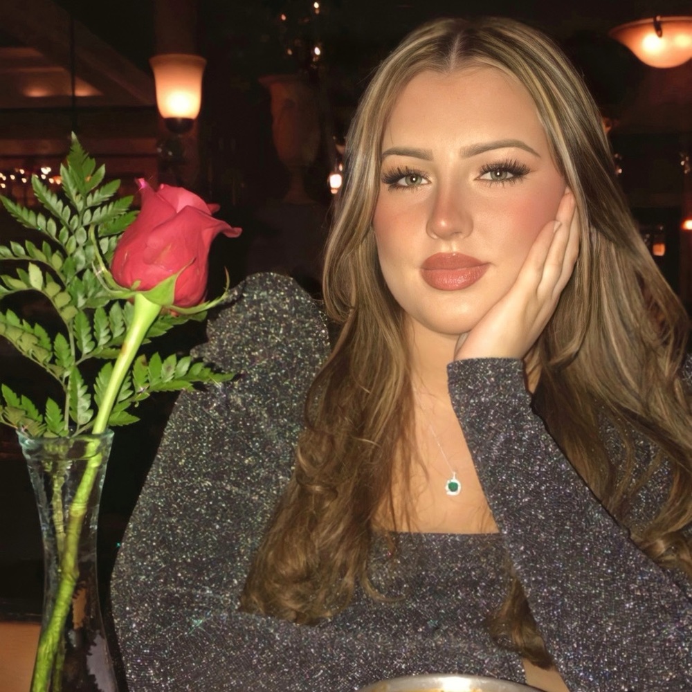 Meet your Posher, Yana